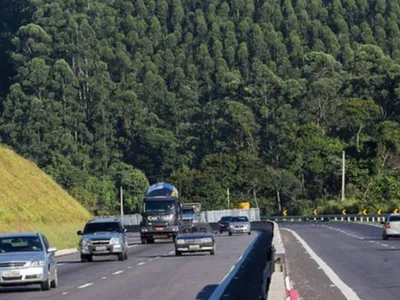 Condições das Estradas do Litoral Norte para o Vale do Paraíba: Desafios no Retorno