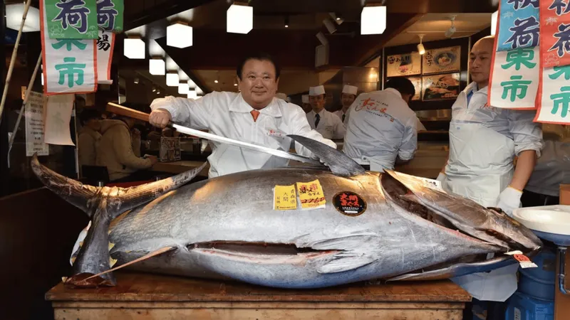 Leilão do atum anual do Japão tem peixe de 8 milhões