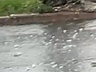 Chuva de granizo é registrada em São José dos Campos sob alerta do Inmet, veja vídeo