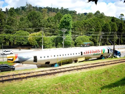 Por que uma aeronave está chamando atenção em Campos do Jordão? Entenda o motivo