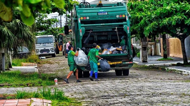 IAT deu R$ 15 milhões para municípios melhorarem coleta de lixo no Litoral do Paraná