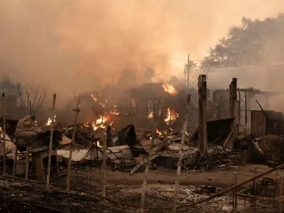 Califórnia vive o pior incêndio florestal da história e falta de água dificulta combate ao fogo