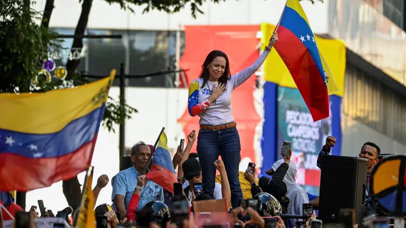 Líder da oposição venezuelana é presa durante protesto contra a eleição de Maduro