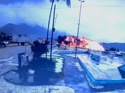 Vídeo mostra avião que saiu da pista explodindo e indo parar no mar em Ubatuba (SP)