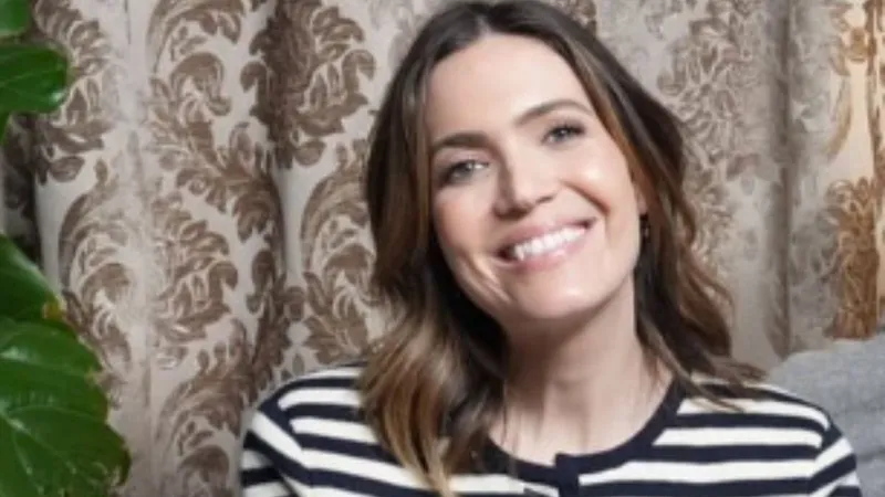 Mandy Moore é criticada por vaquinha para recuperar casa dos cunhados após incêndios em LA