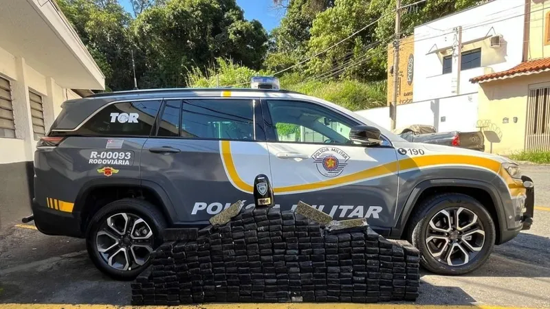 Polícia Rodoviária apreende 200 kg de maconha na Raposo Tavares, em São Roque