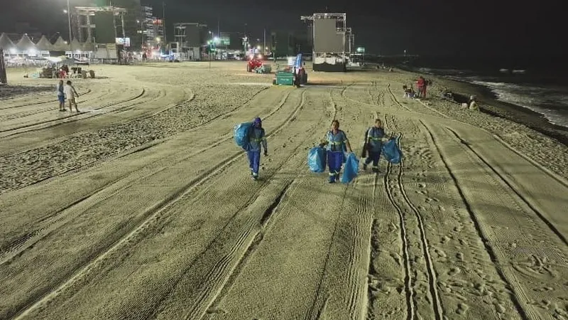 Operação na madrugada garante praias limpas poucas horas após shows no Litoral