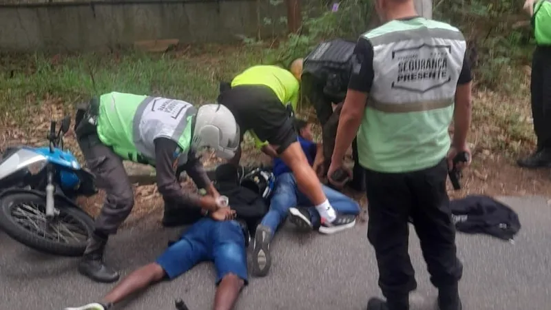 Dois homens armados são presos durante ação na Barra da Tijuca