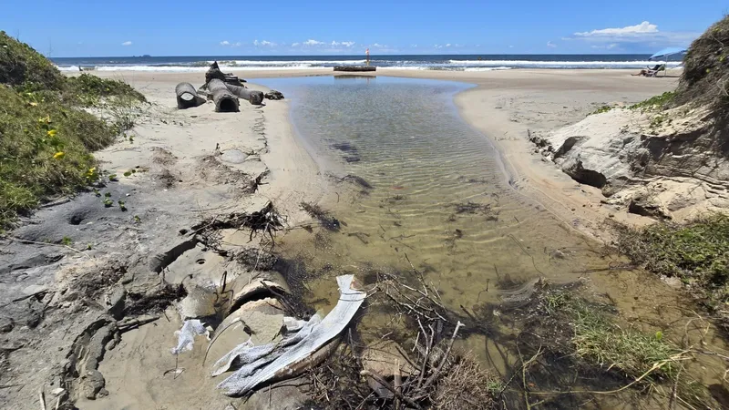 Litoral tem 40 pontos impróprios para banho no Paraná