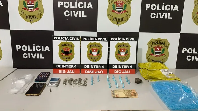 Jovem é preso com porções de cocaína, maconha e crack