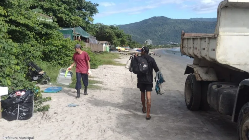 Ubatuba realiza ação conjunta para remover acampamentos irregulares em áreas turísticas