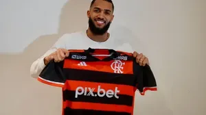 Flamengo anuncia atacante Juninho como primeiro reforço da temporada