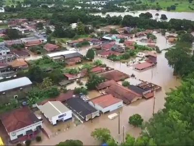 Fortes chuvas causam estragos no Mato Grosso