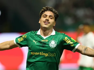 Mauricio faz dois, e Palmeiras abre busca pelo tetra do Paulista com vitória sobre a Portuguesa