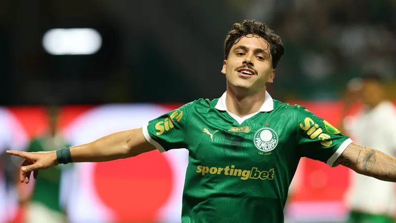 Mauricio faz dois, e Palmeiras abre busca pelo tetra do Paulista com vitória sobre a Portuguesa