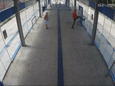 Vídeo flagra homem quebrando portas de vidro na Estação BRT Alberto Sarmento, em Campinas