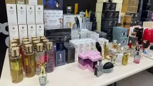 Homem é preso com centenas de perfumes falsificados em Cascadura, Zona Norte do Rio