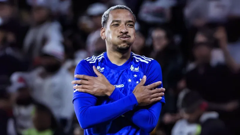 Matheus Pereira não garante se fica no Cruzeiro e admite propostas de outros clubes