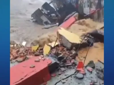 Quartel do Corpo de Bombeiros desaba por causa da chuva em Santa Catarina