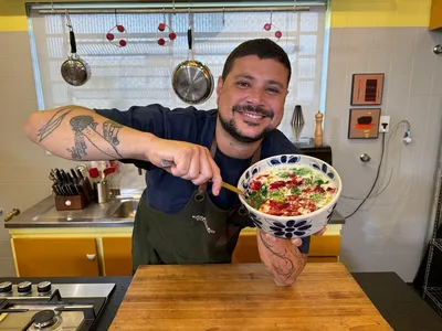 Gelatina colorida é sobremesa gostosa, barata e prática; anote a receita