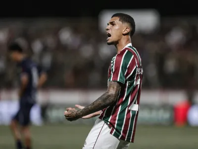 Kauã Elias marca nos acréscimos e evita derrota do Fluminense para o líder Maricá no Carioca