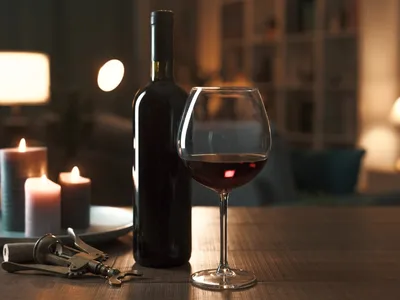 Tomar vinho dá tesão; sommelier e sexóloga explicam o porquê