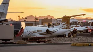 Vídeo mostra batida entre aviões que deixou um morto em aeroporto do Arizona, nos EUA