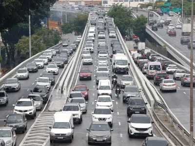 Uso do transporte individual supera o coletivo em São Paulo, aponta pesquisa