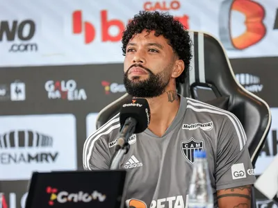 Cuca confirma saída do volante Otávio e contrato de quatro anos com o Fluminense